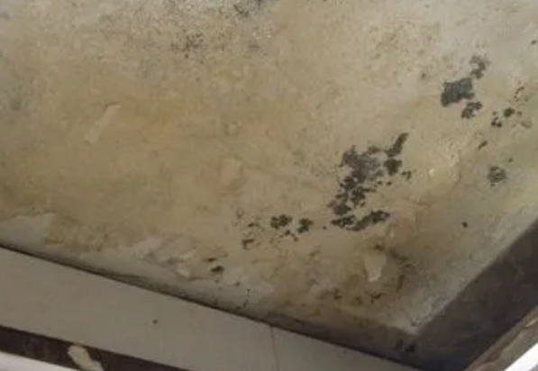 泉港阳台漏水维修公司分享下泉港卫生间渗水维修需要注意哪些问题。